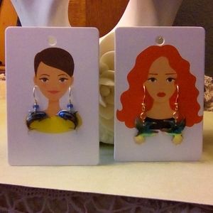 2 pairbof titanium earrings